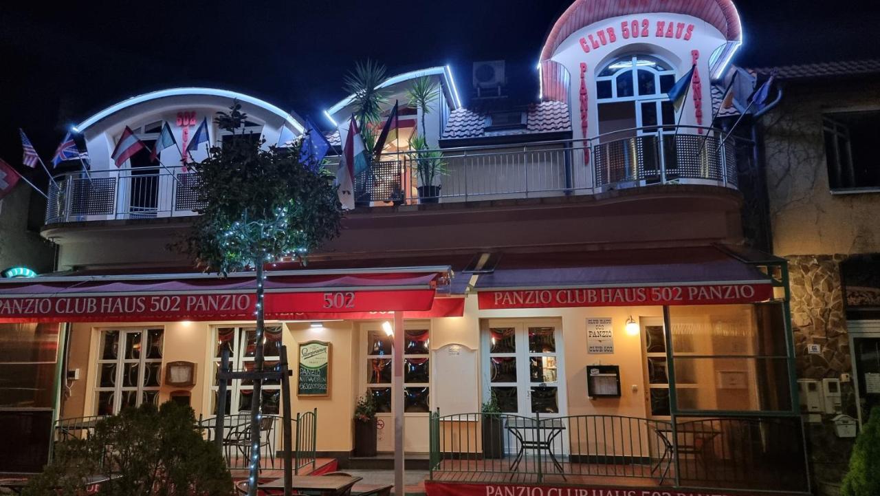 مبيت وإفطار Club Haus 502 كالوكسا المظهر الخارجي الصورة